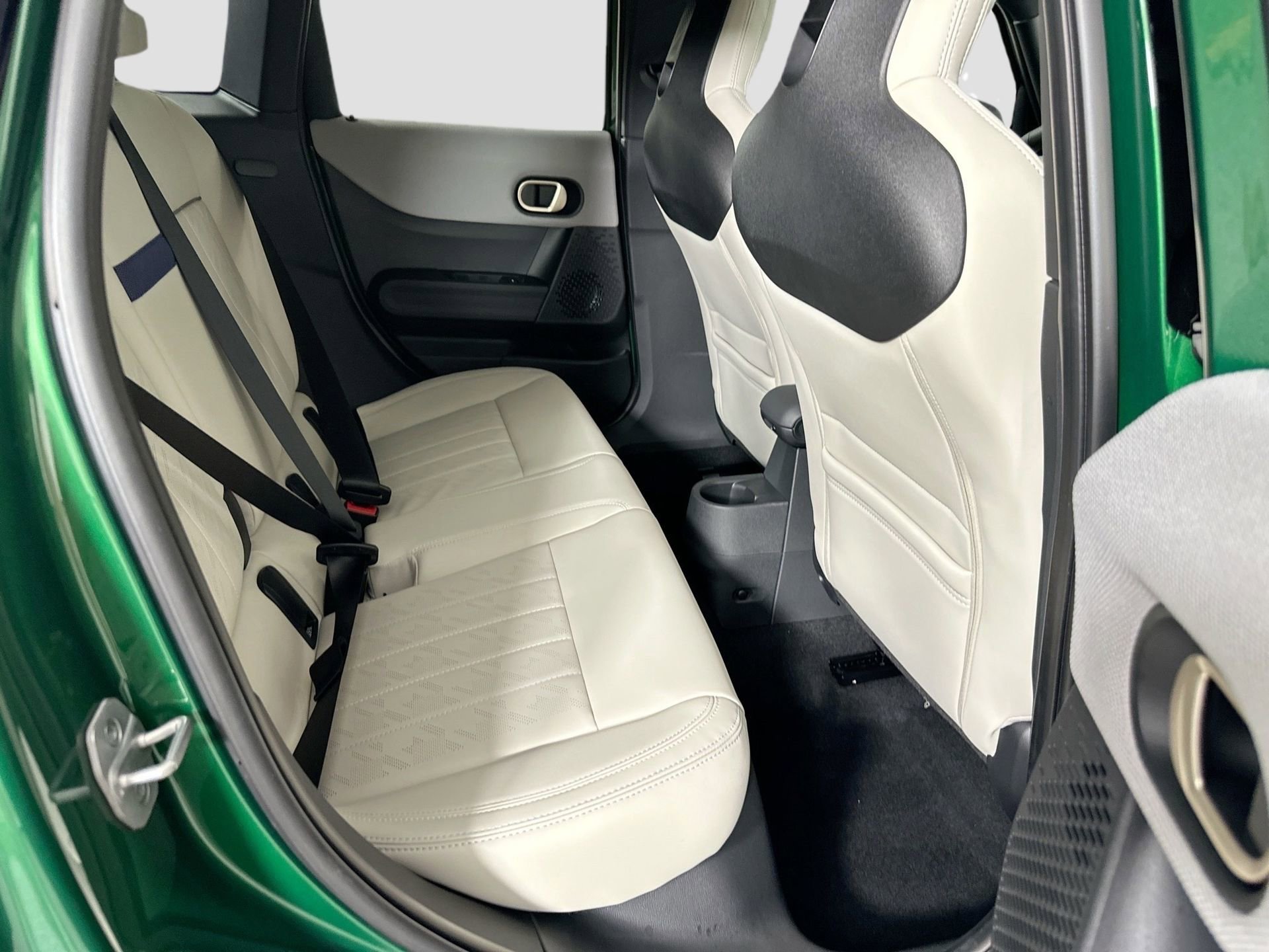 Certified 2025 MINI Cooper S FWD image 25