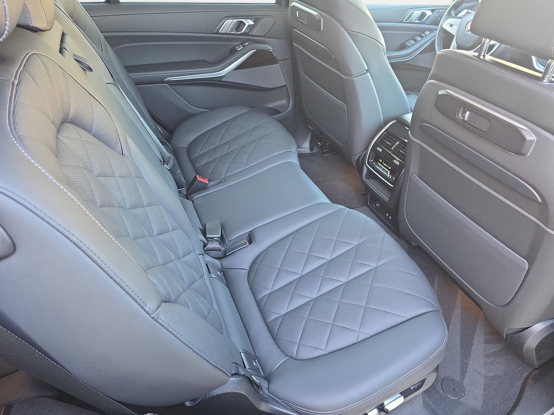 Used 2025 BMW X7 xDrive40i image 11