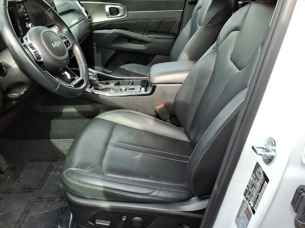 Used 2023 Kia Sorento SX image 13