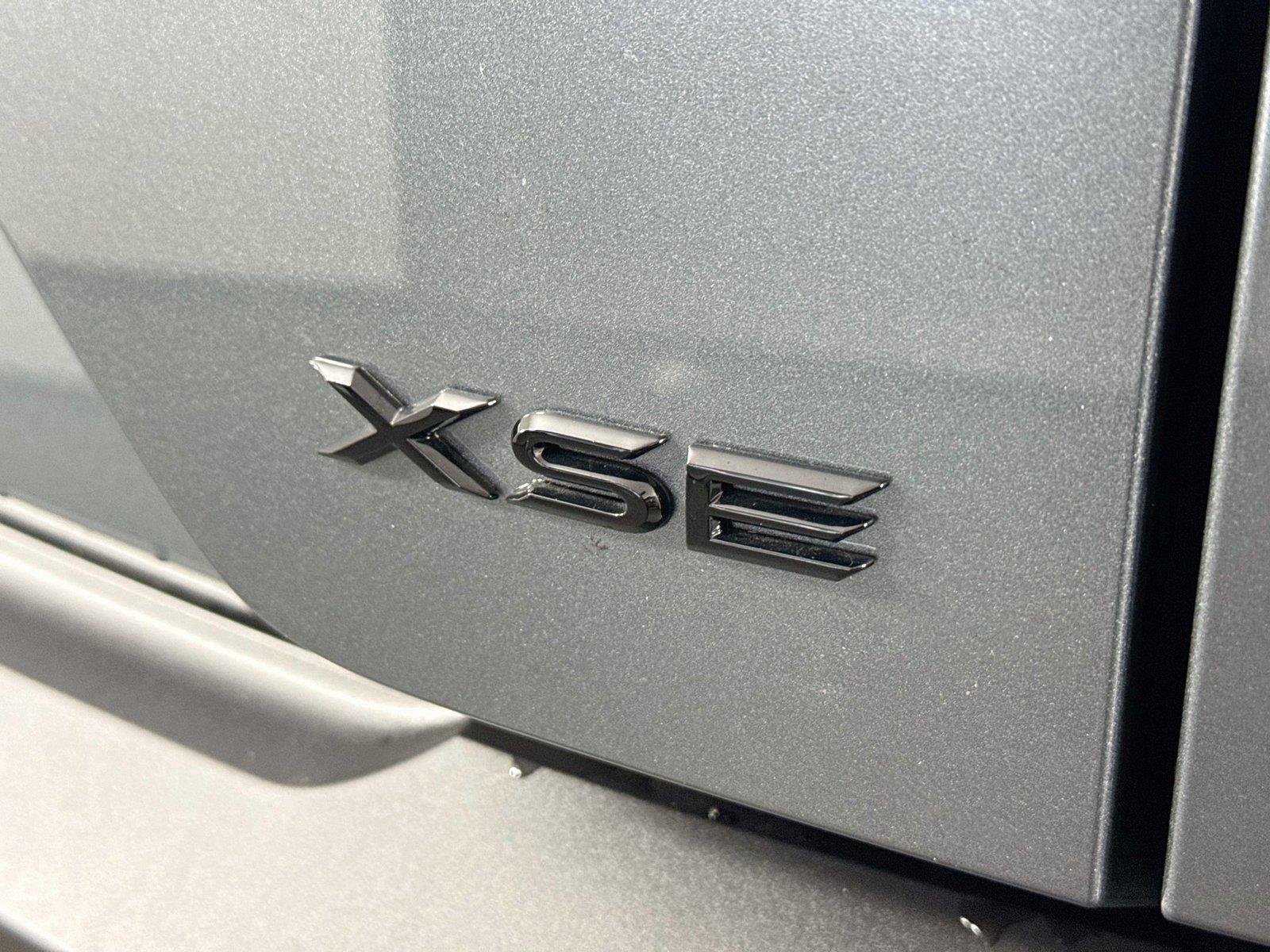 New 2026 Toyota C-HR AWD/4WD image 10