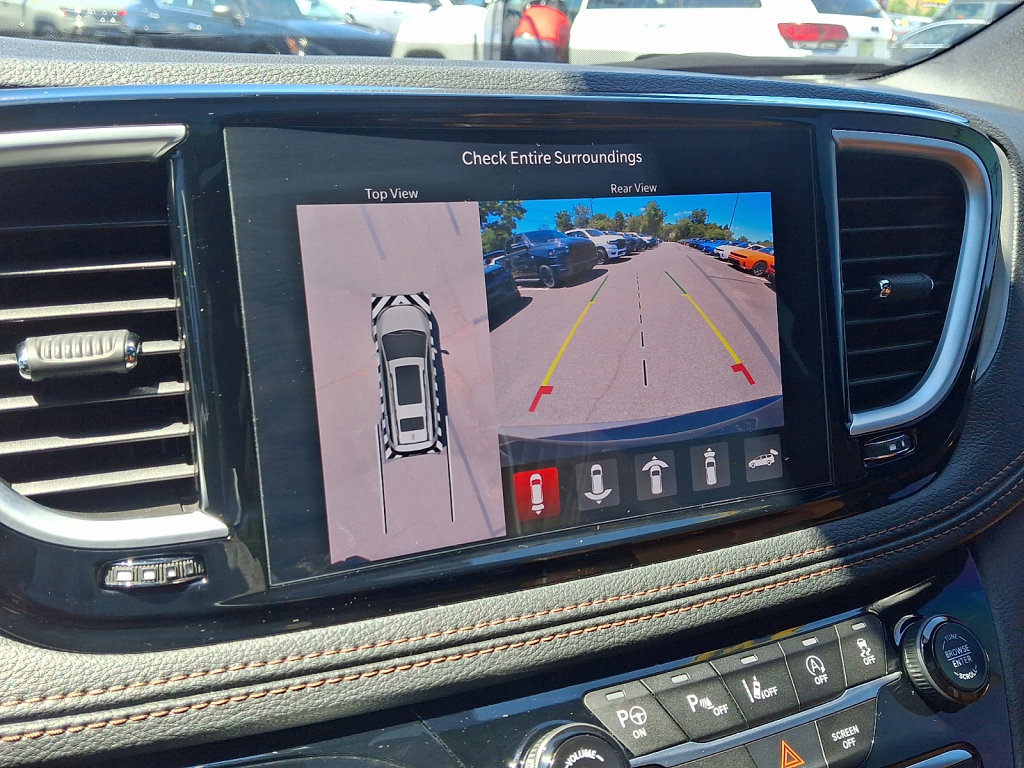 Used 2025 Chrysler Pacifica Pinnacle AWD/4WD image 30