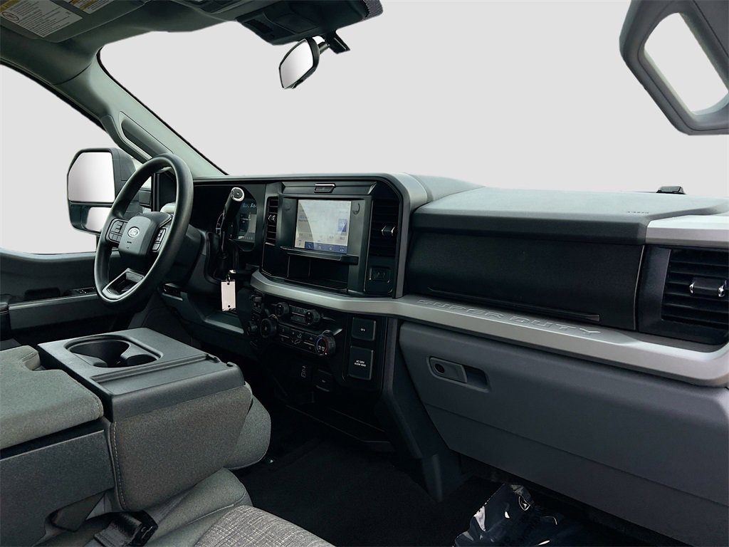 Used 2025 Ford F350 XLT image 26