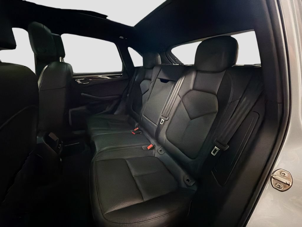 Certified 2015 Porsche Macan S AWD/4WD image 26