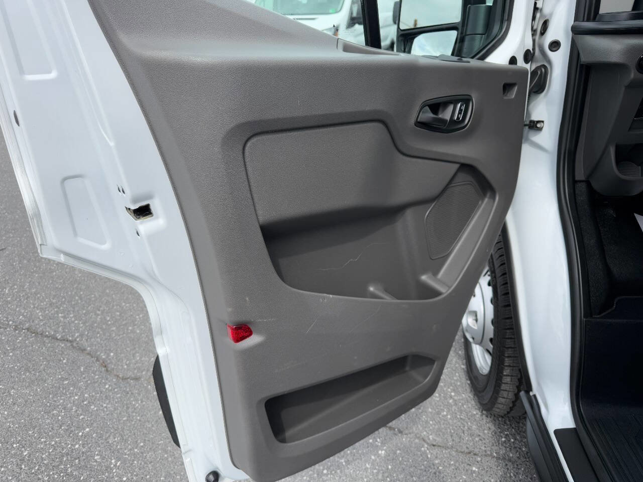 Used 2023 Ford Transit 250 Medium Roof AWD image 11