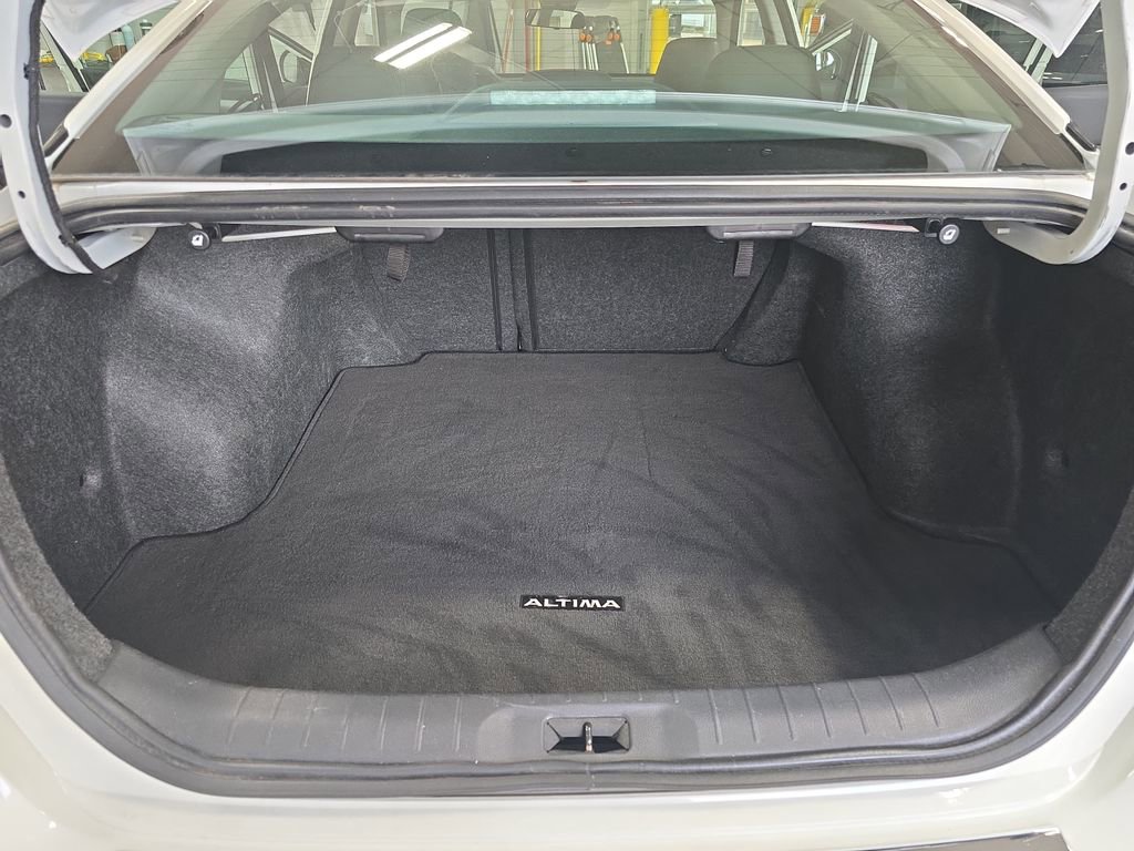 Used 2023 Nissan Altima 2.5 SR AWD/4WD image 12