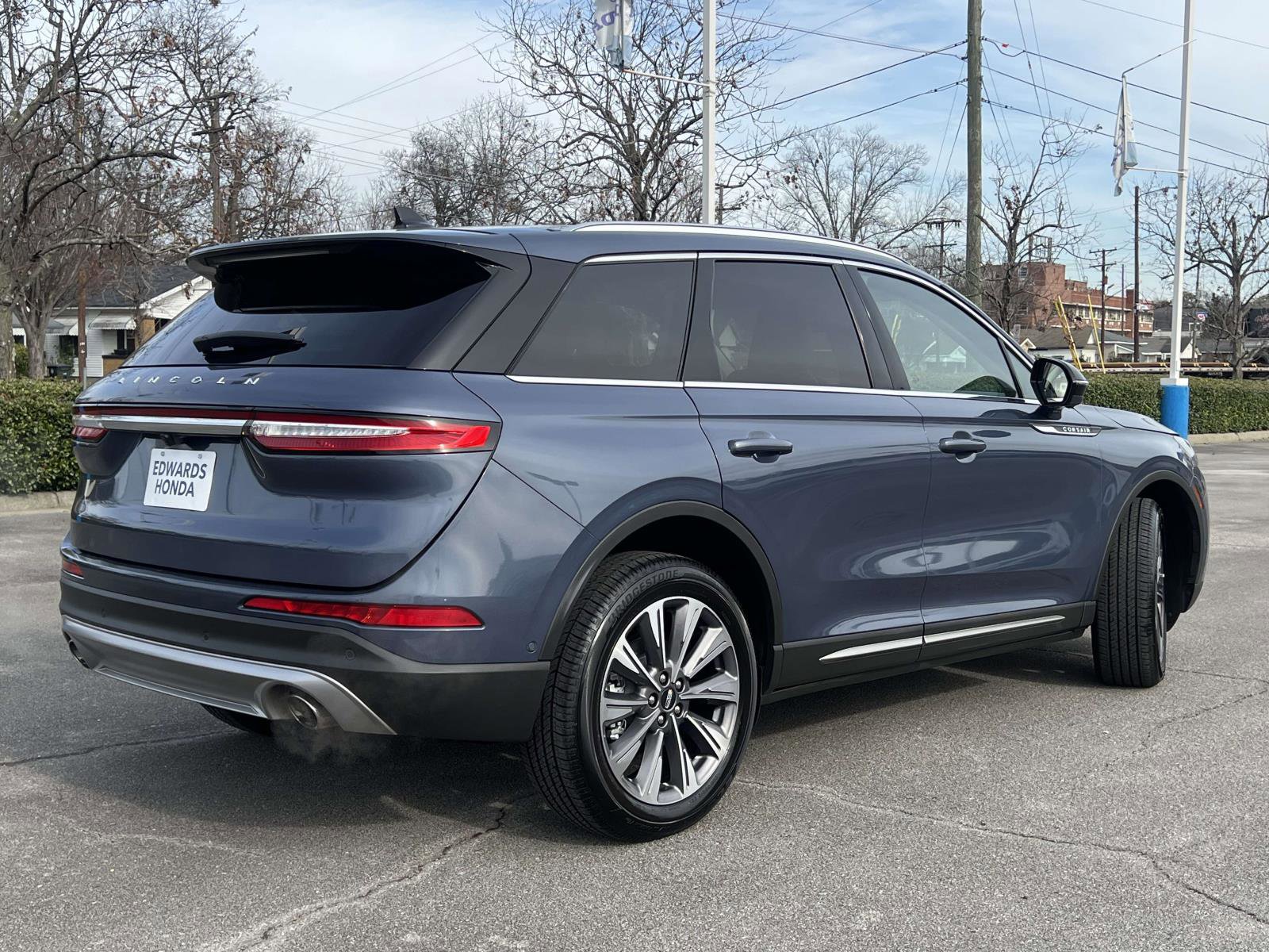 Used 2022 Lincoln Corsair Reserve w/ Equipment Group 201A image 3