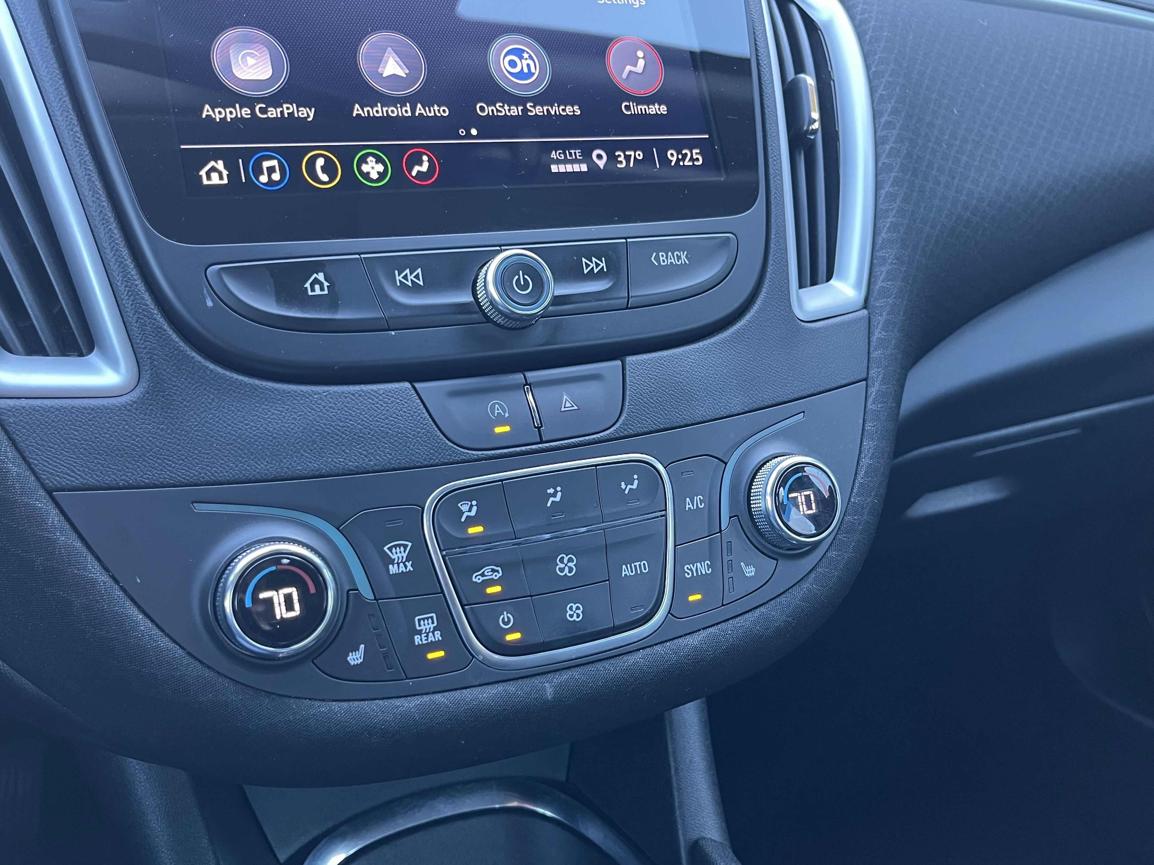 Used 2024 Chevrolet Malibu LT image 11