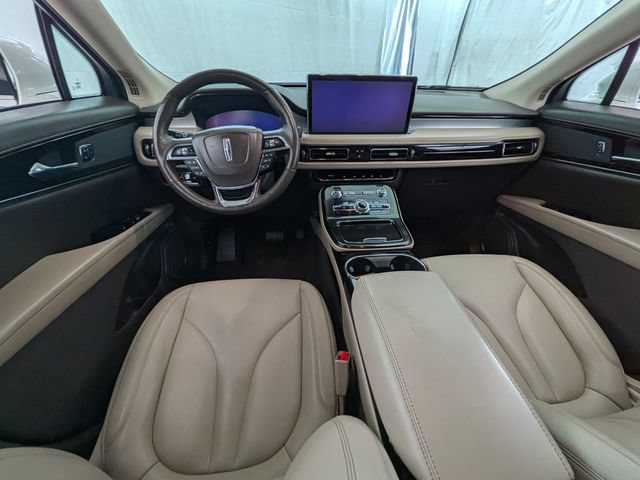 Used 2023 Lincoln Nautilus AWD w/ Premium Package image 9