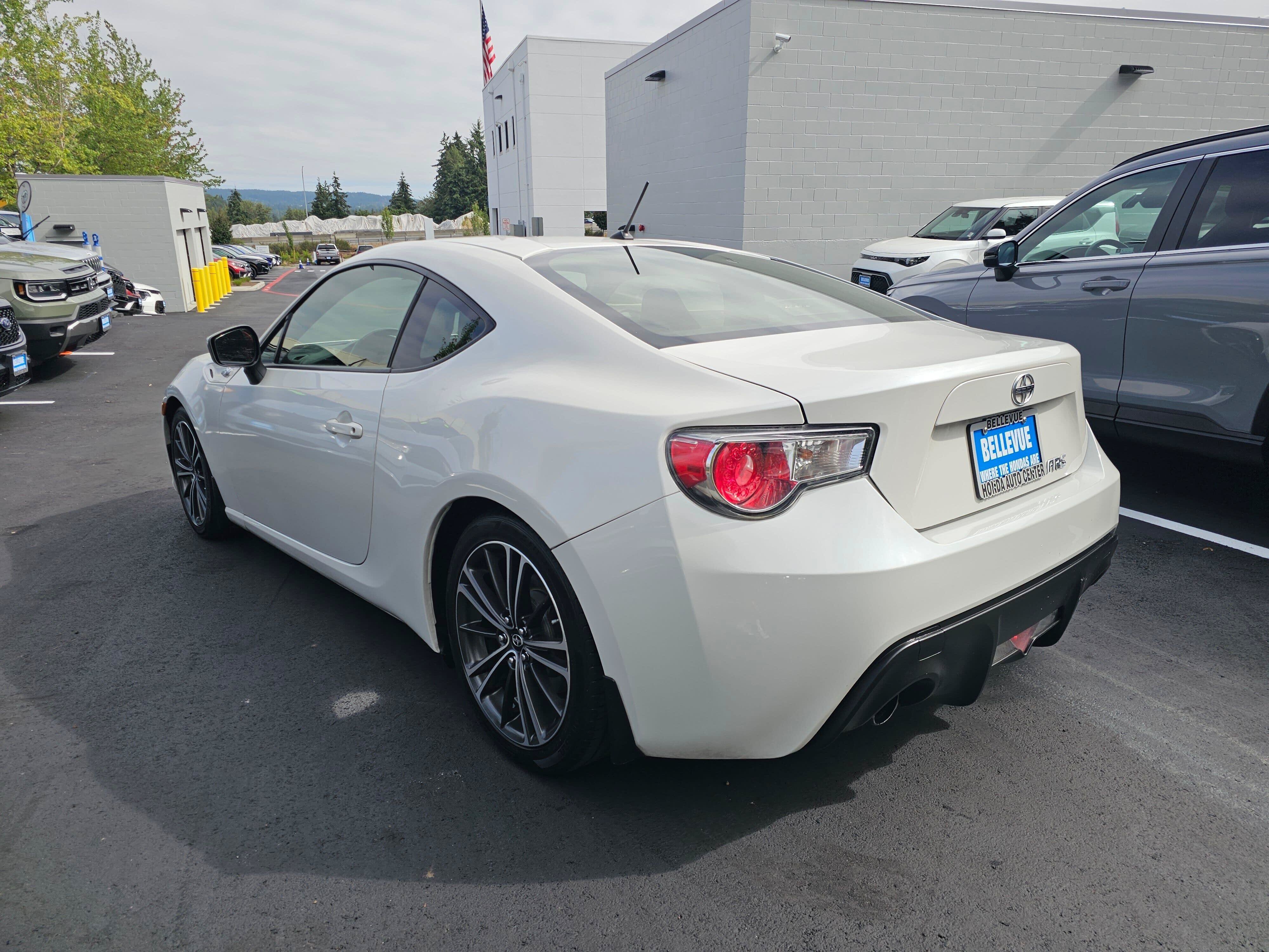 Used 2013 Scion FR-S RWD image 5