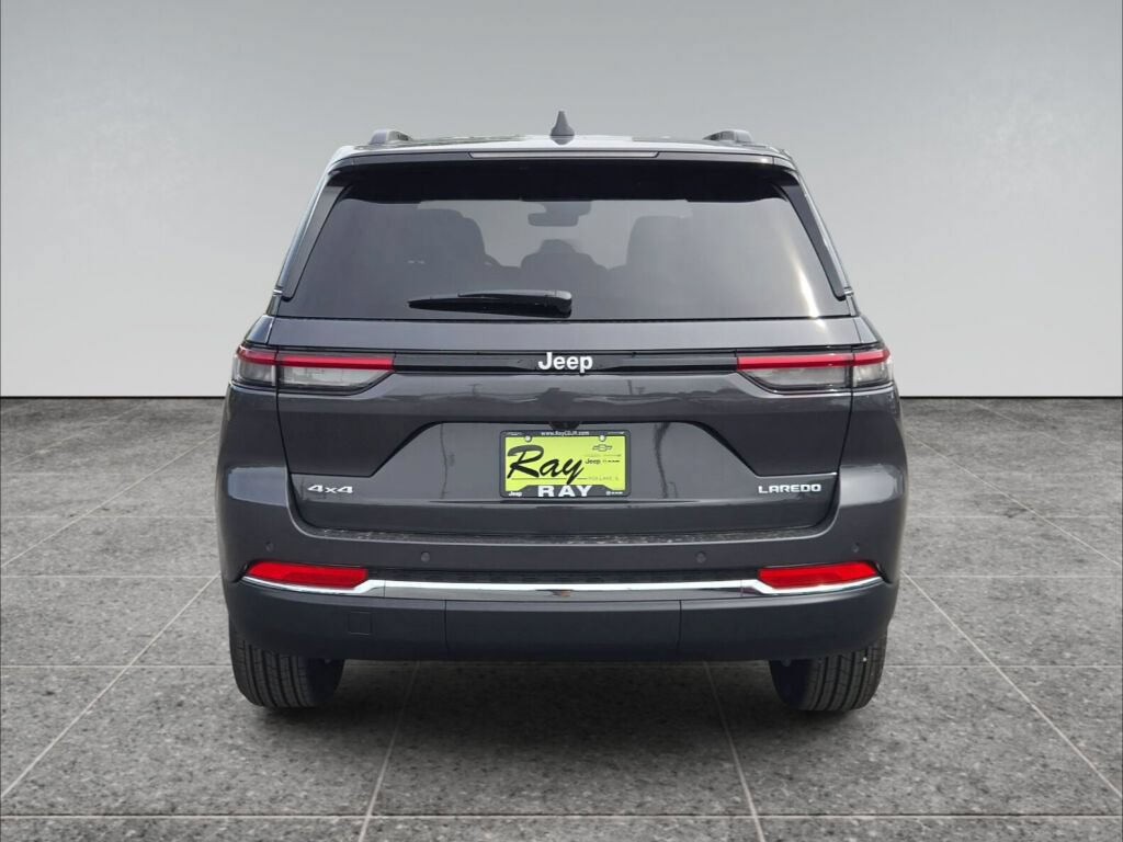 New 2026 Jeep Grand Cherokee Laredo AWD/4WD image 8