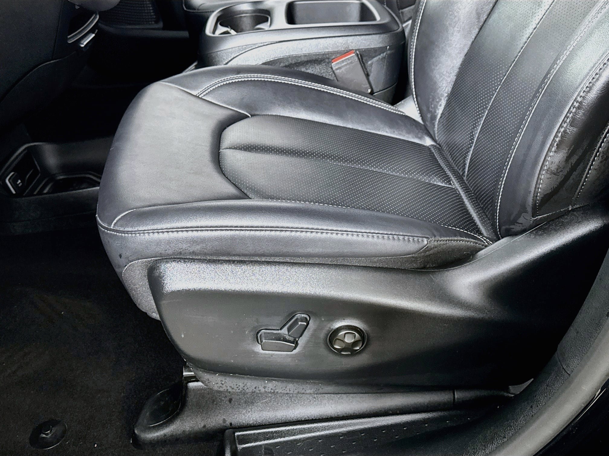 Used 2025 Chrysler Pacifica Select FWD image 20