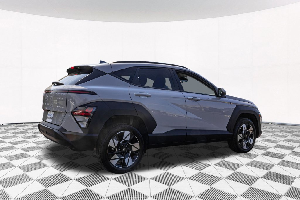 Certified 2025 Hyundai Kona SEL AWD/4WD image 10