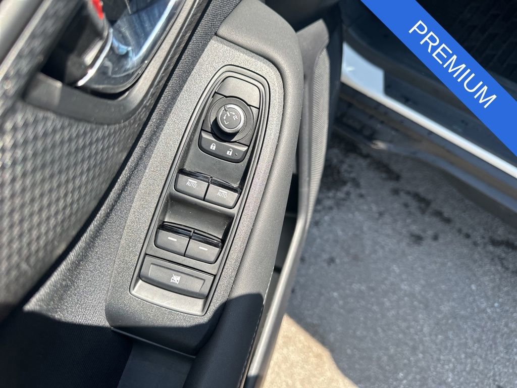 Used 2022 Subaru Outback Premium image 10