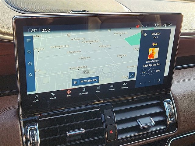 Used 2023 Lincoln Navigator Reserve image 19