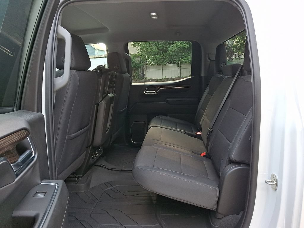 Certified 2024 Chevrolet Silverado 1500 LT AWD/4WD image 10