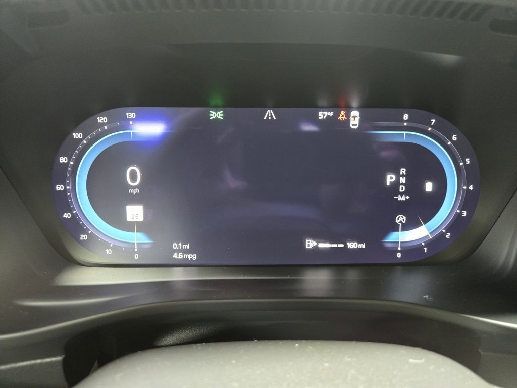 Used 2024 Volvo XC40 B5 Plus image 20