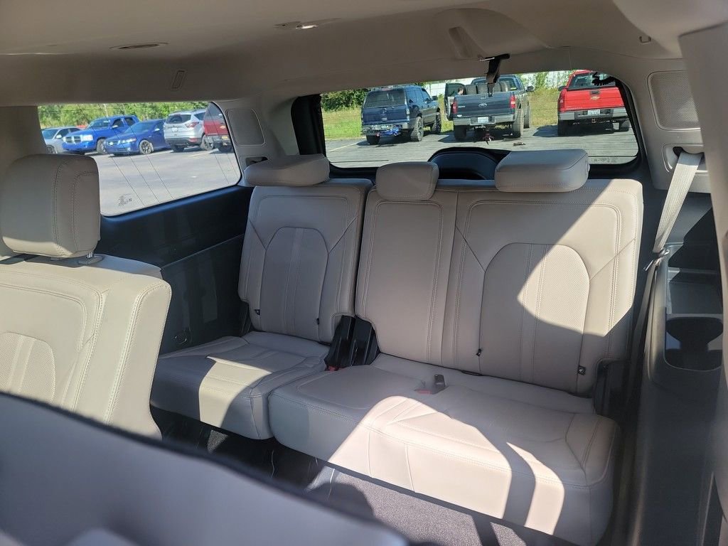 Used 2023 Ford Expedition Limited image 37