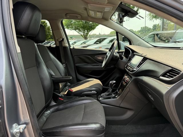 Used 2020 Buick Encore Preferred FWD image 27