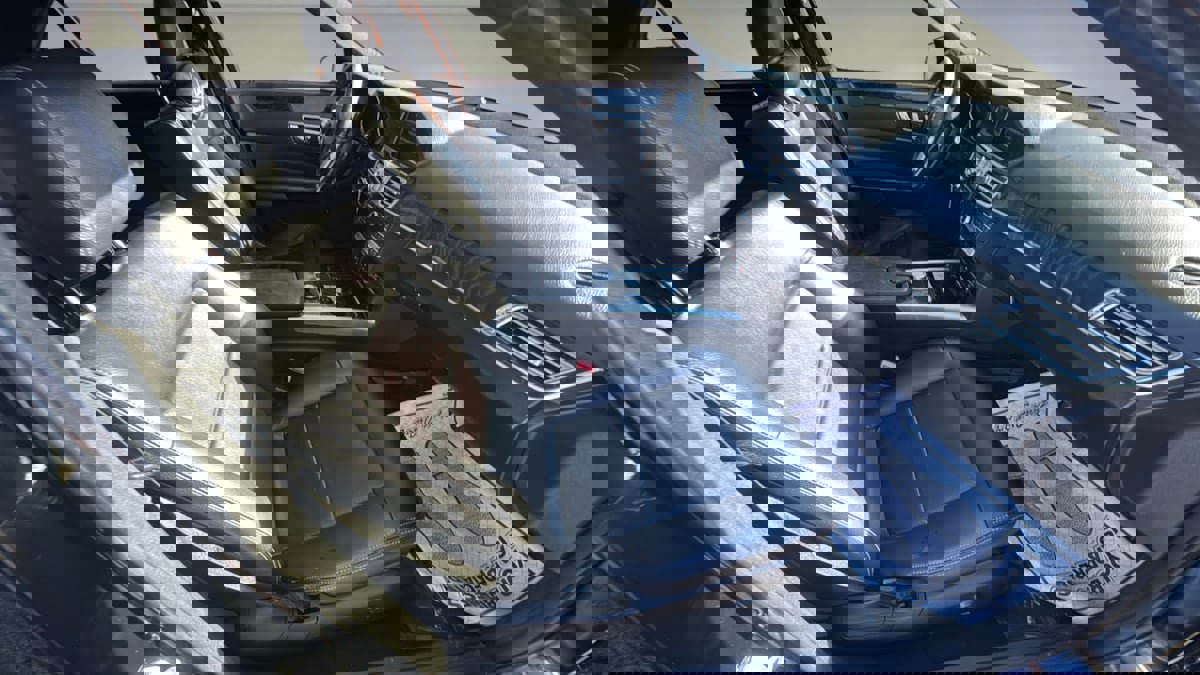 Used 2016 Mercedes-Benz E 350 4MATIC Sedan image 12