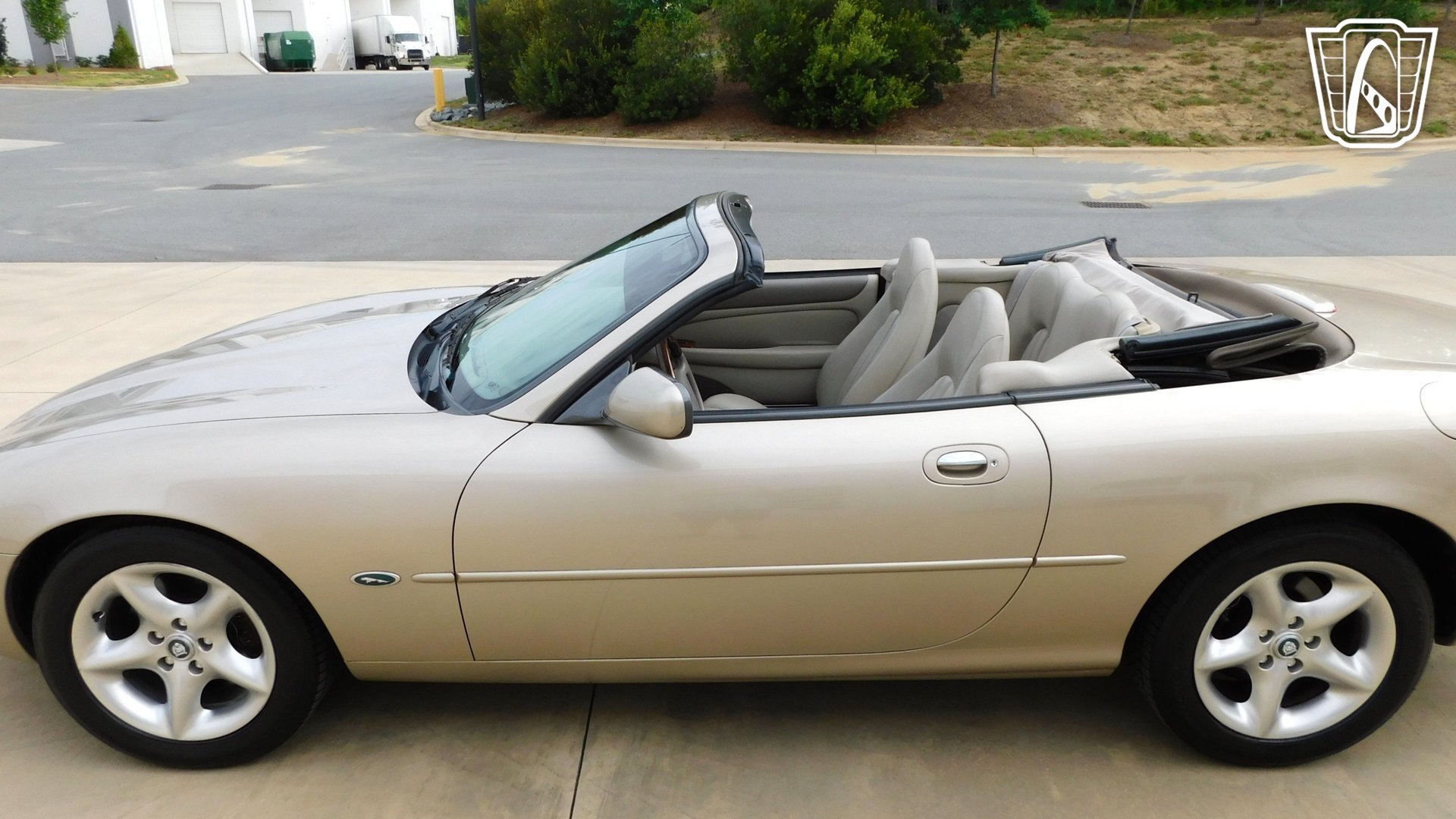 Used 2000 Jaguar XK8 Convertible RWD image 13