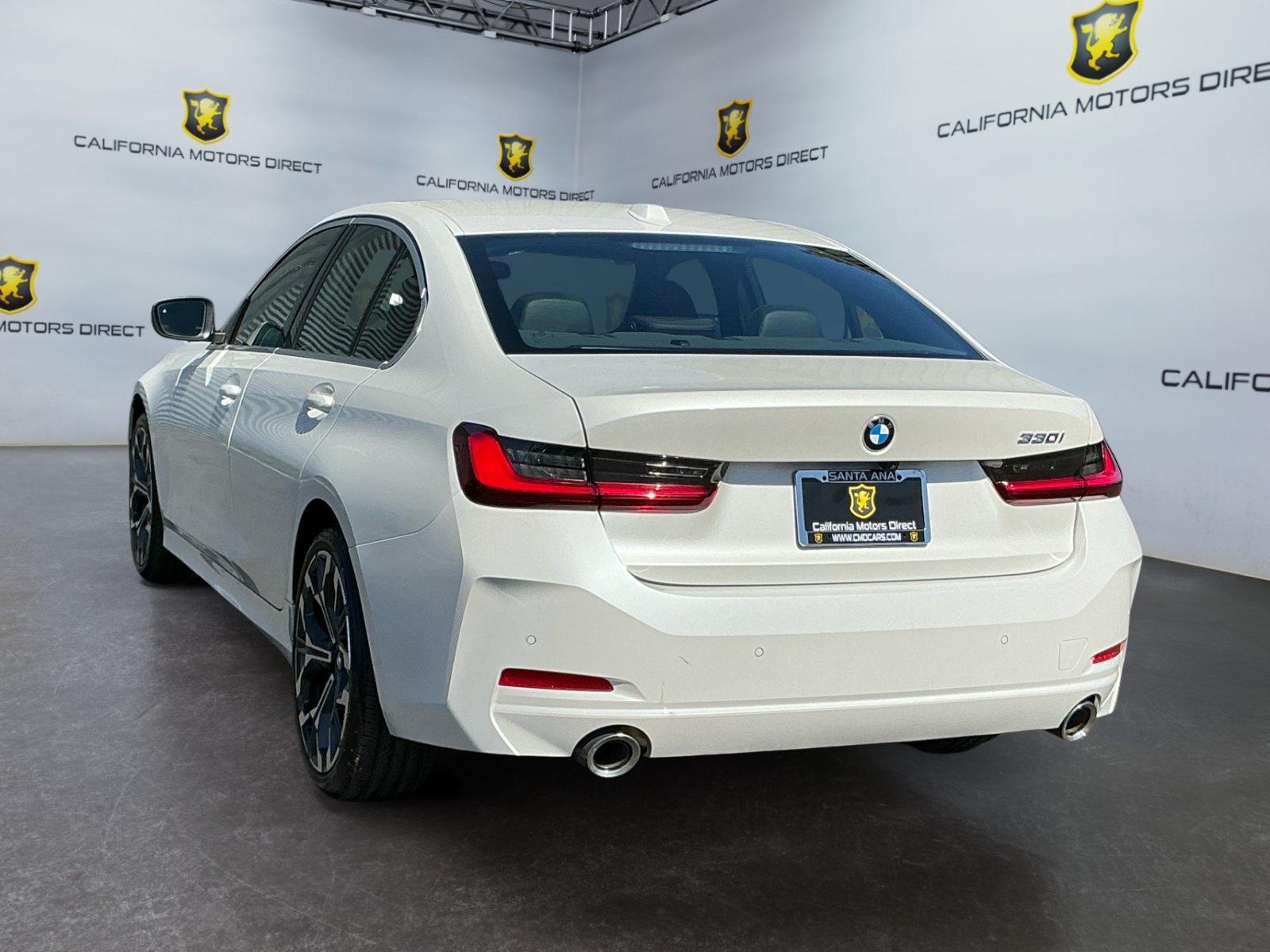 Used 2025 BMW 330i Sedan RWD image 7