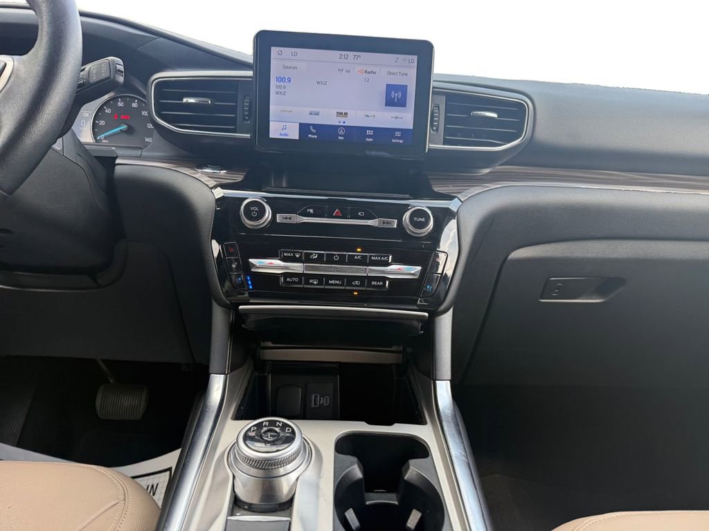 Used 2023 Ford Explorer Limited image 11