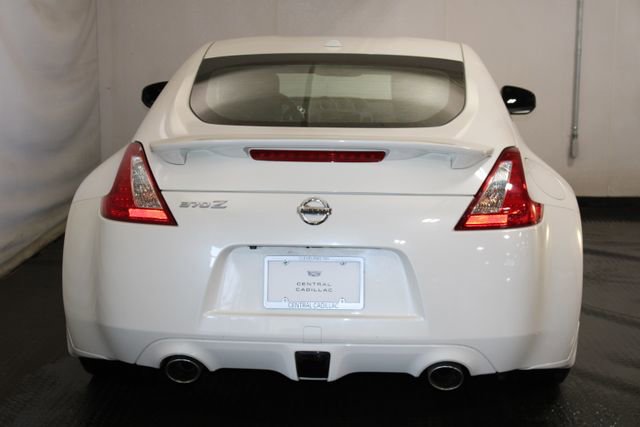 Used 2012 Nissan 370Z Touring RWD image 6