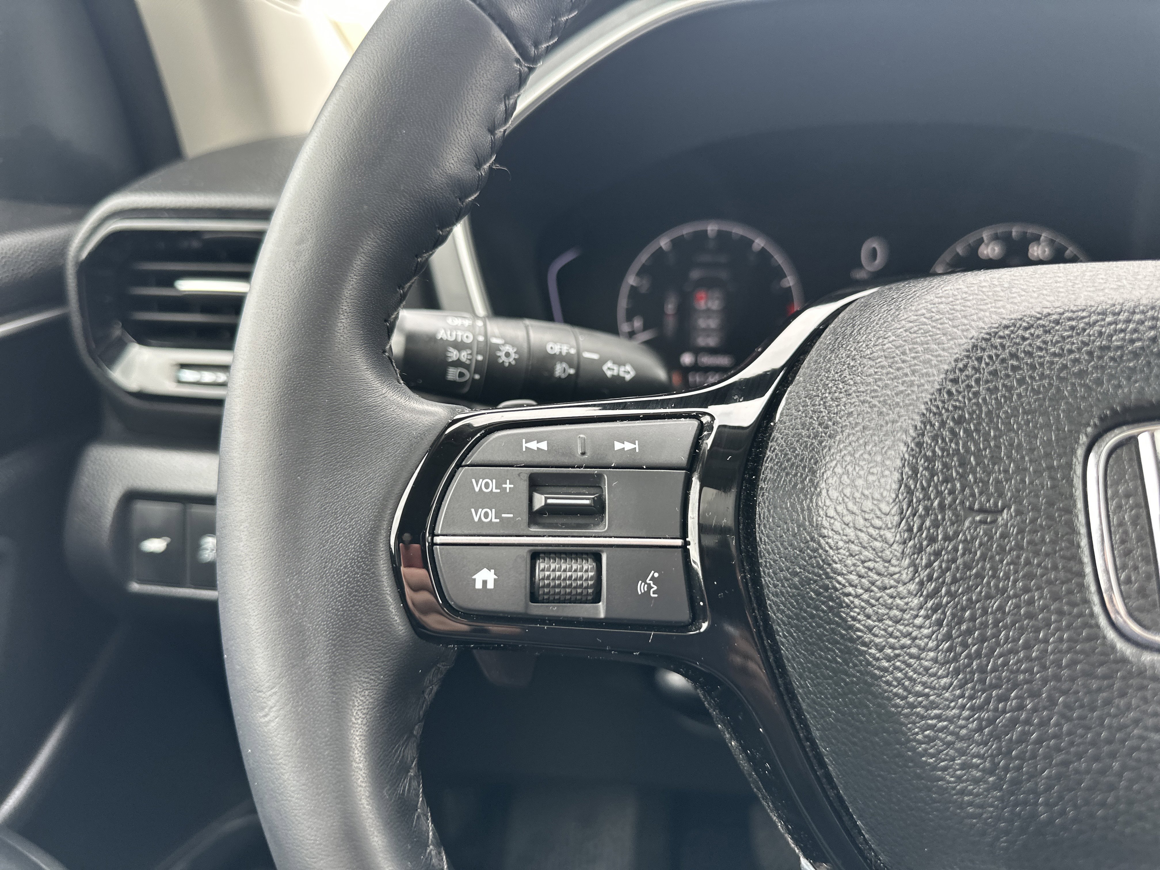 Certified 2023 Honda Pilot Touring image 21