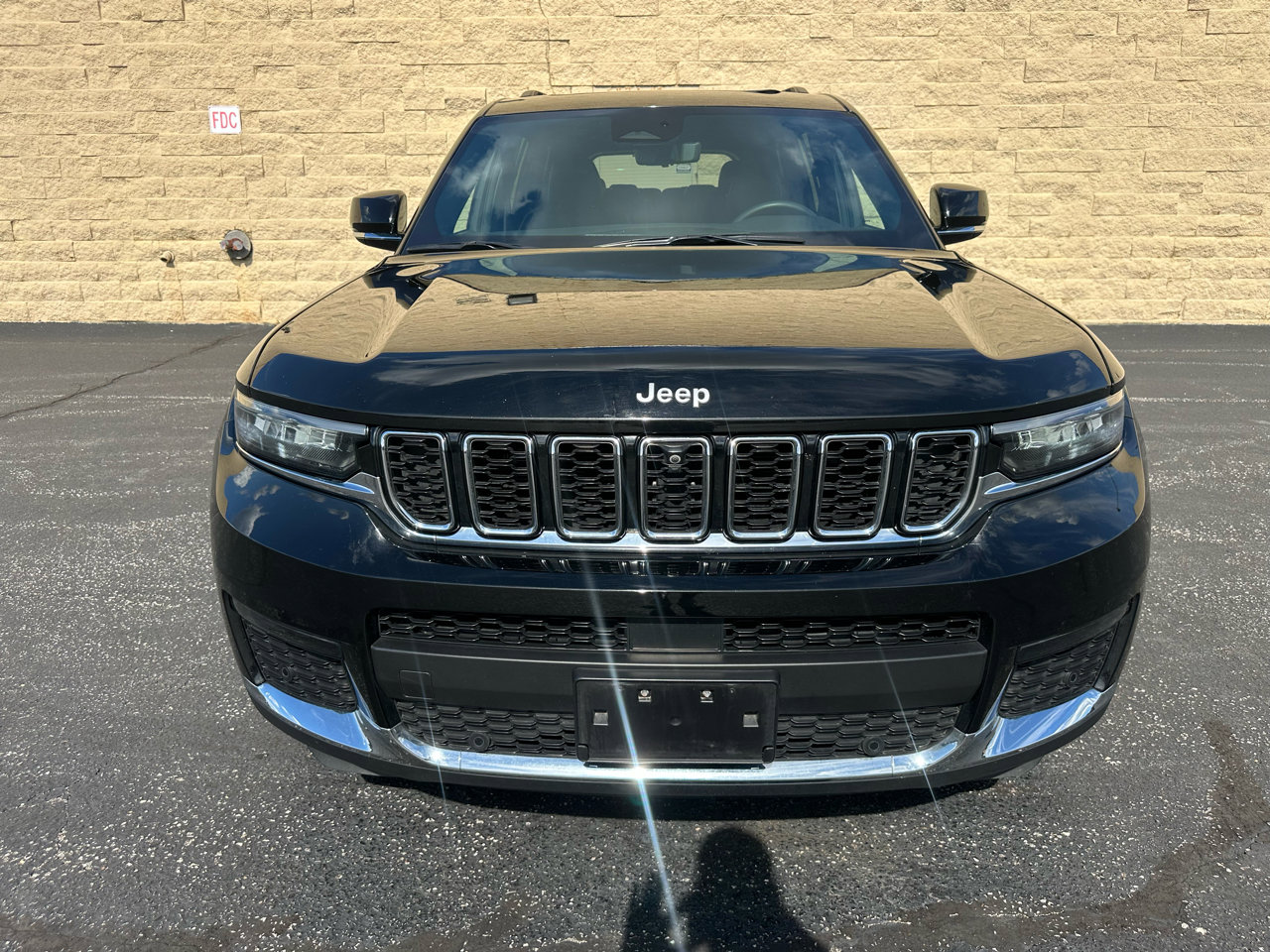 Used 2024 Jeep Grand Cherokee L Limited w/ Luxury Tech Group II image 8