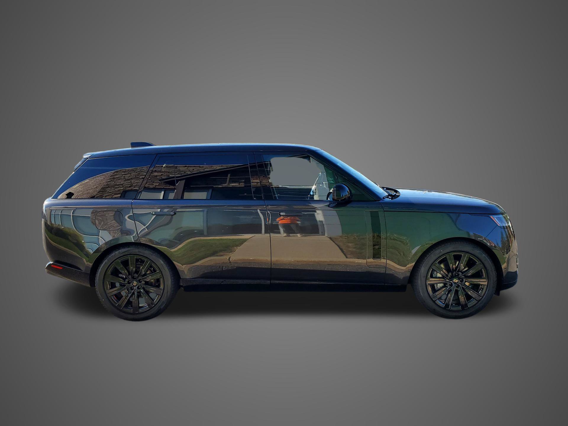 New 2027 Land Rover Range Rover Long Wheelbase SE AWD/4WD image 4