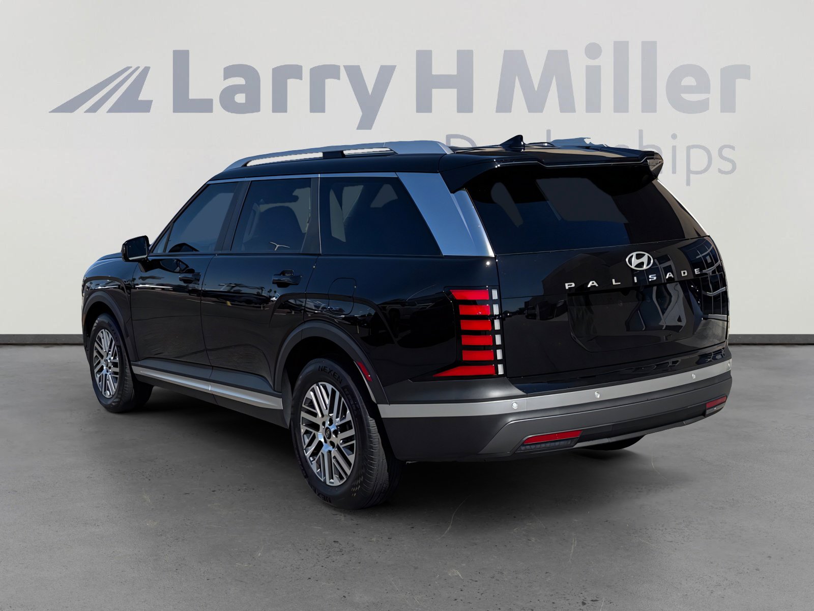 Used 2026 Hyundai Palisade SEL image 3