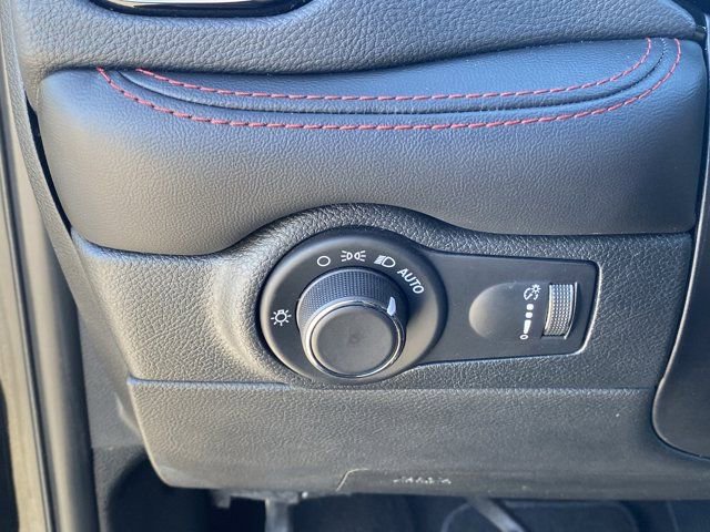 Used 2024 Dodge Durango GT image 21