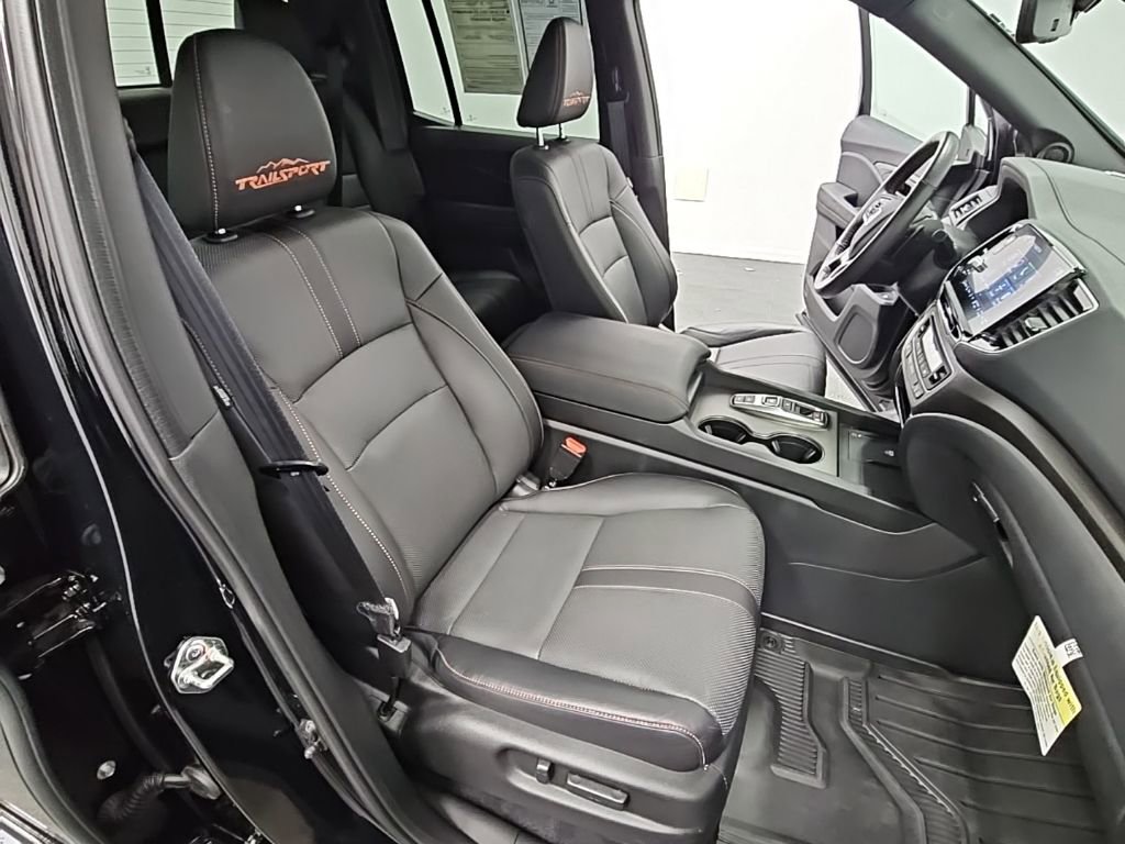 Used 2025 Honda Ridgeline TrailSport image 43