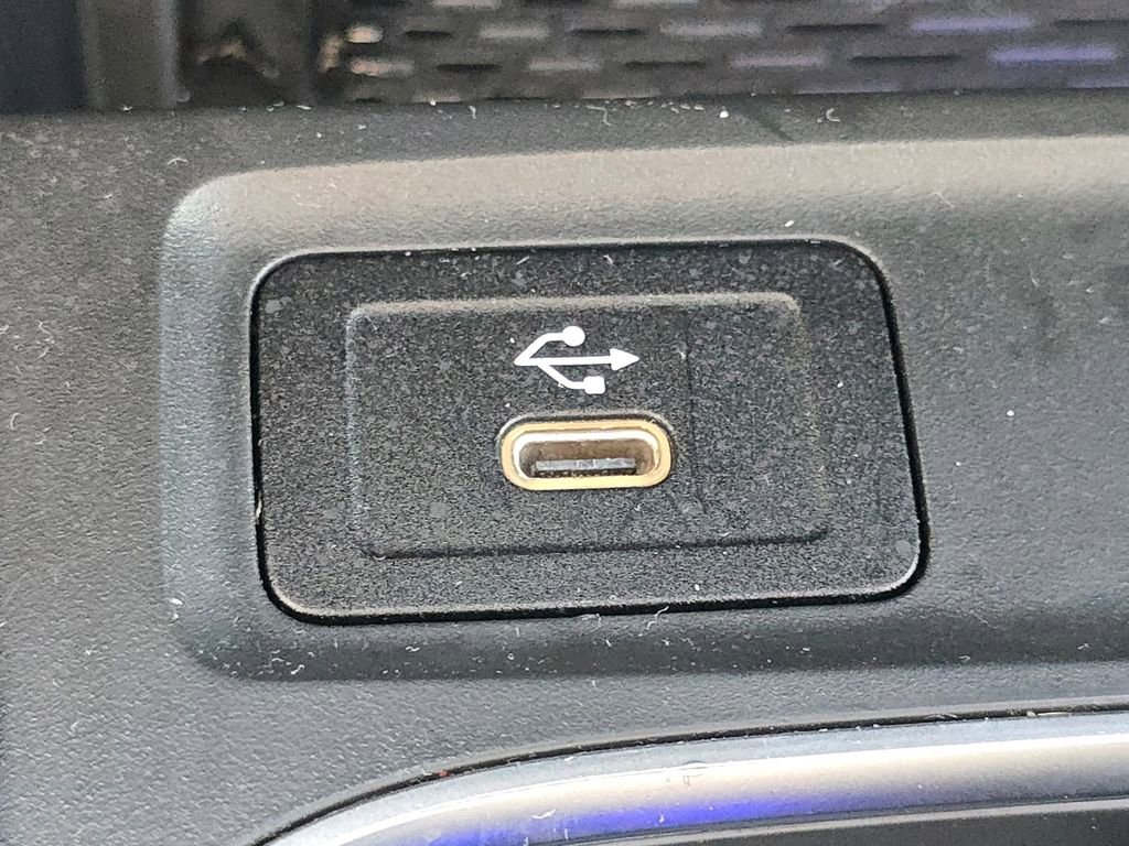 Certified 2026 Mercedes-Benz GLB 250 4MATIC image 32