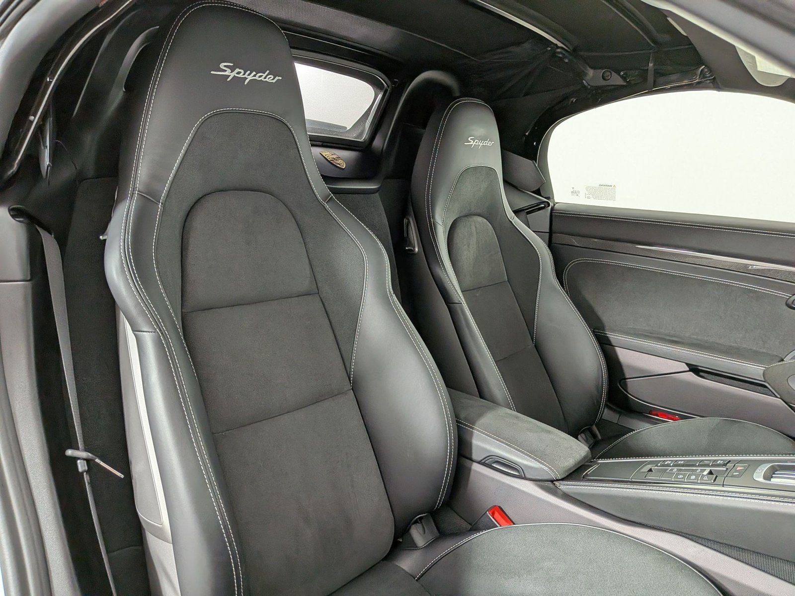 Certified 2021 Porsche 718 Boxster Spyder RWD image 21