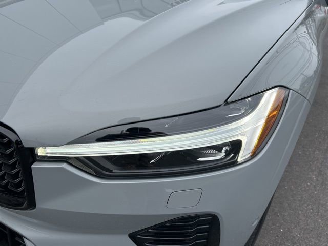 Certified 2025 Volvo XC60 B5 Plus image 8