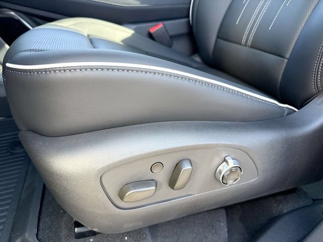 New 2027 Buick Enclave Avenir w/ LPO, Floor Liner Package FWD image 12