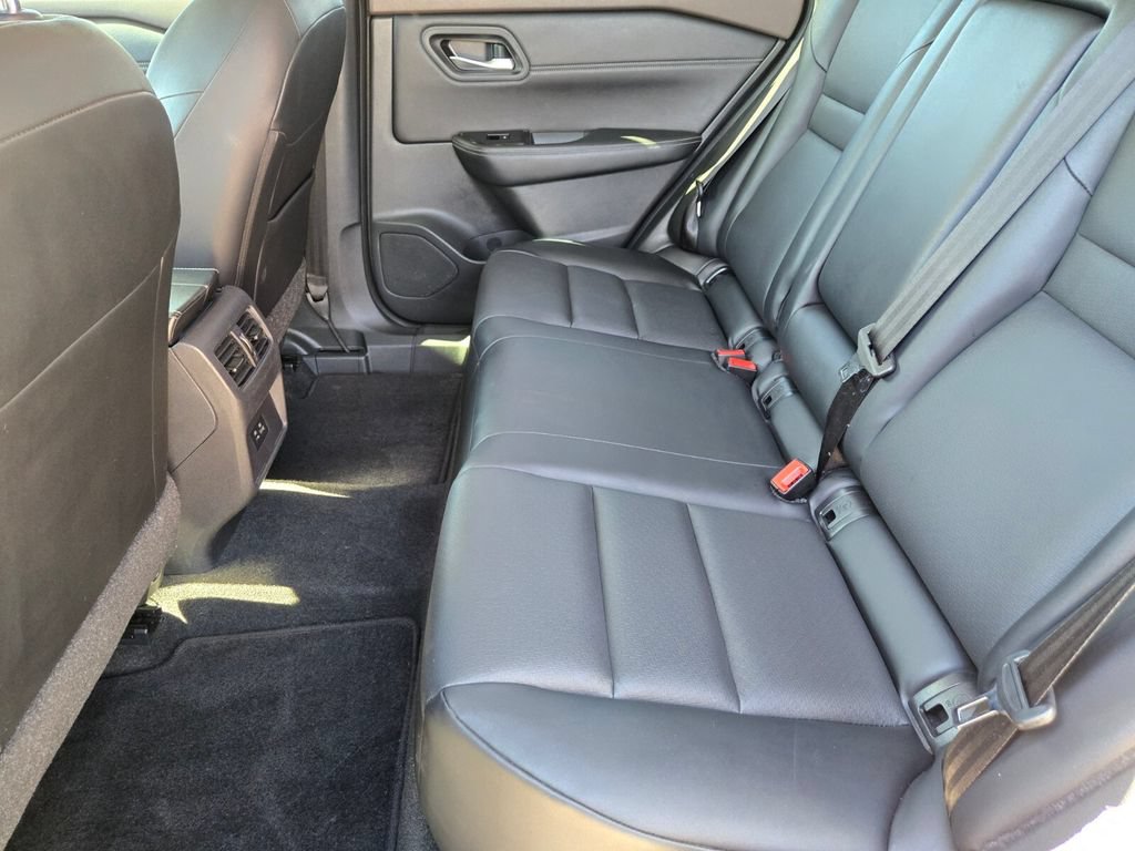 Certified 2023 Nissan Rogue SV w/ SV Premium B Package FWD image 13