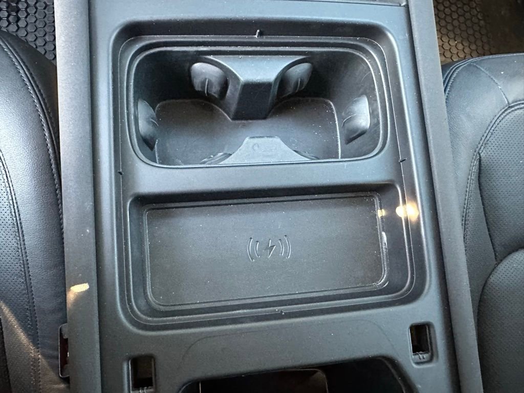 Used 2023 Land Rover Defender 110 S image 24