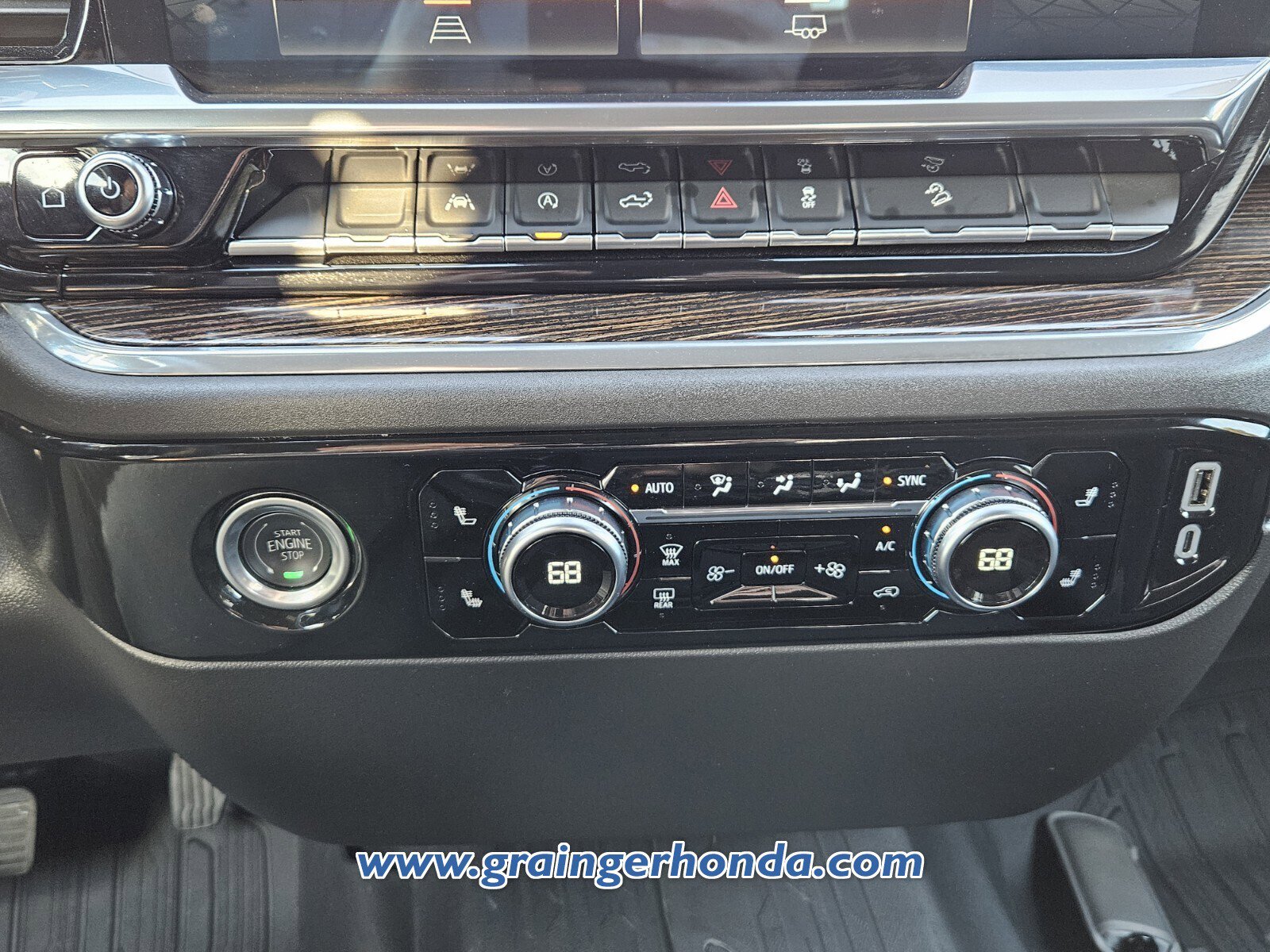 Used 2024 GMC Sierra 1500 Elevation image 17