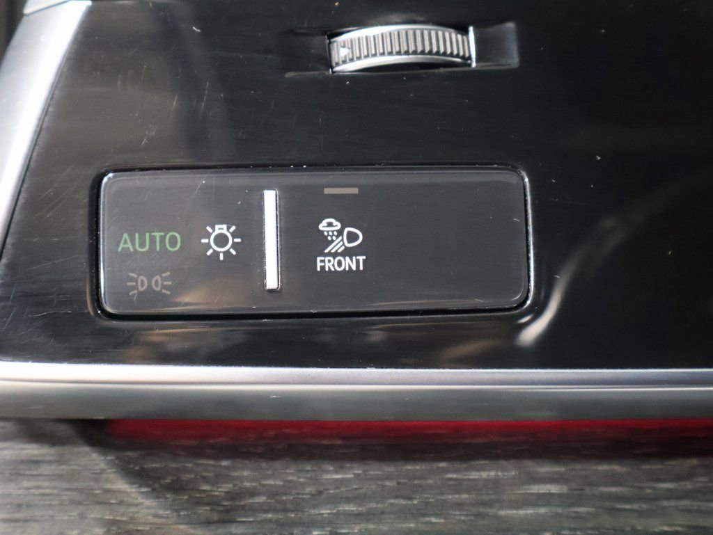 Used 2020 Audi SQ7 Prestige w/ Prestige Package image 35
