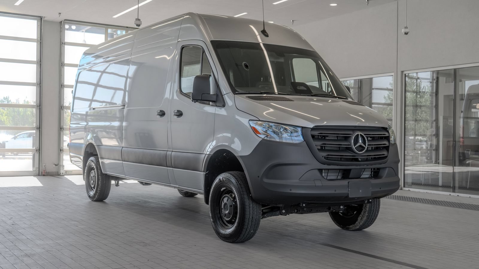 Used 2025 Mercedes-Benz Sprinter 2500 image 21