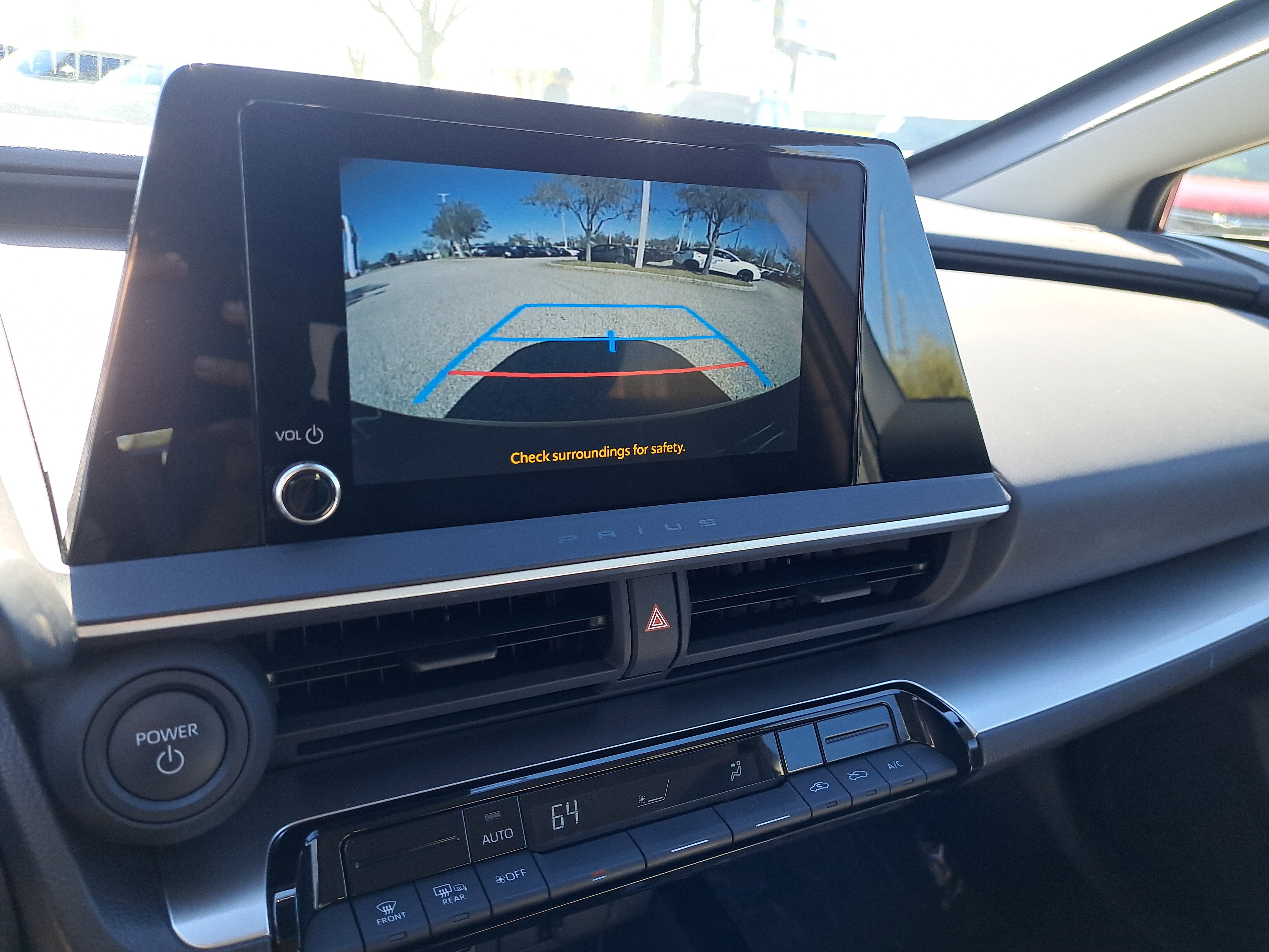 Used 2025 Toyota Prius LE FWD image 28