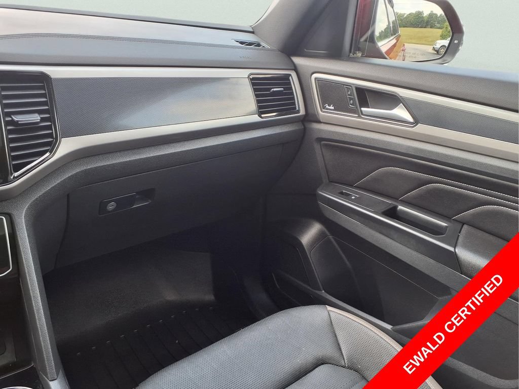 Used 2020 Volkswagen Atlas Cross Sport SEL Premium AWD/4WD image 16