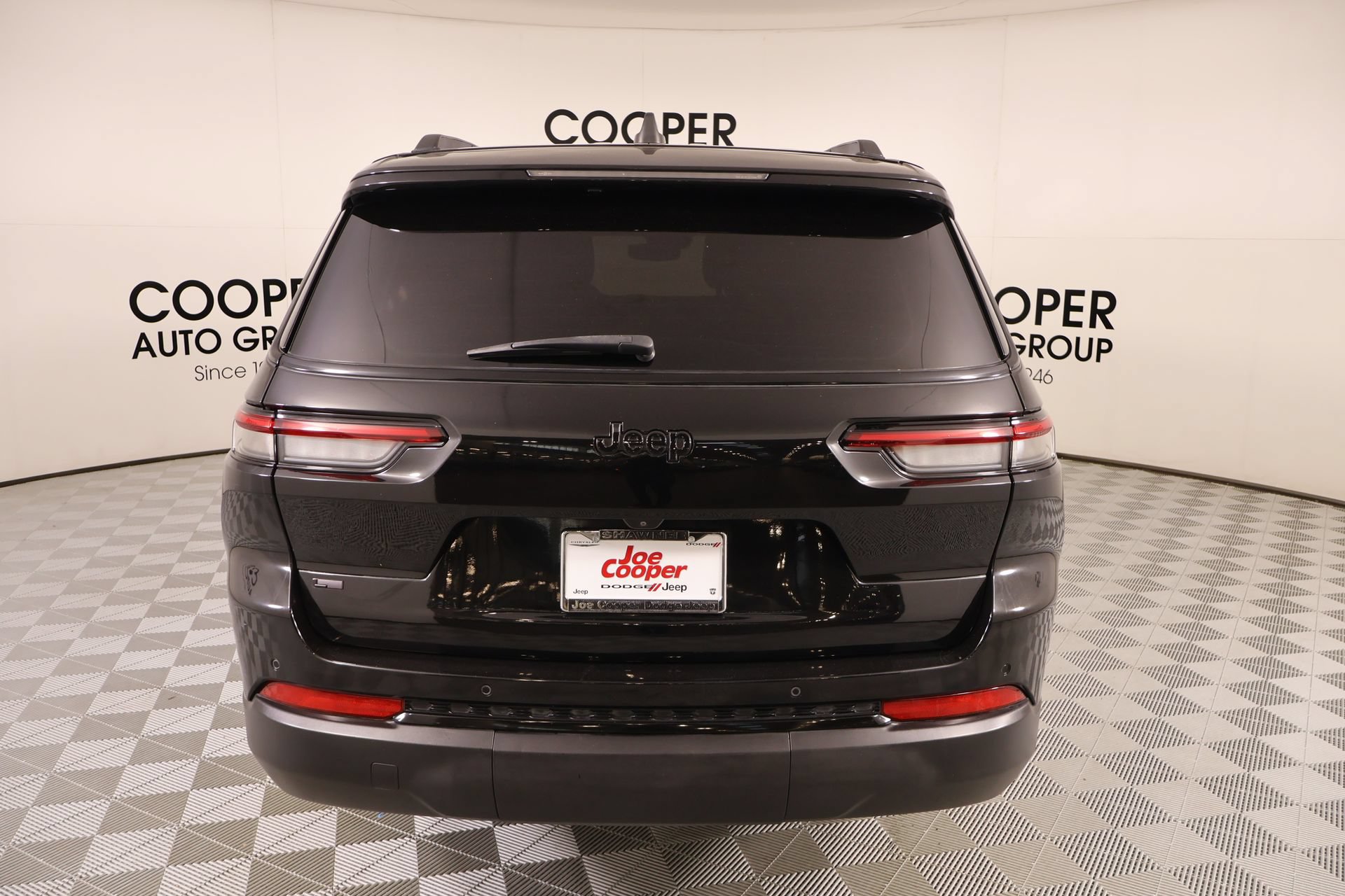 Used 2021 Jeep Grand Cherokee L Laredo RWD image 22