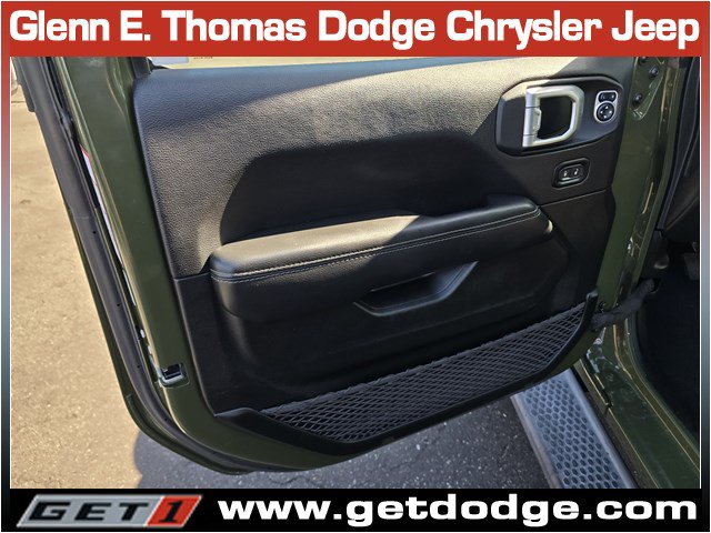 Certified 2022 Jeep Wrangler Unlimited Sahara AWD/4WD image 24
