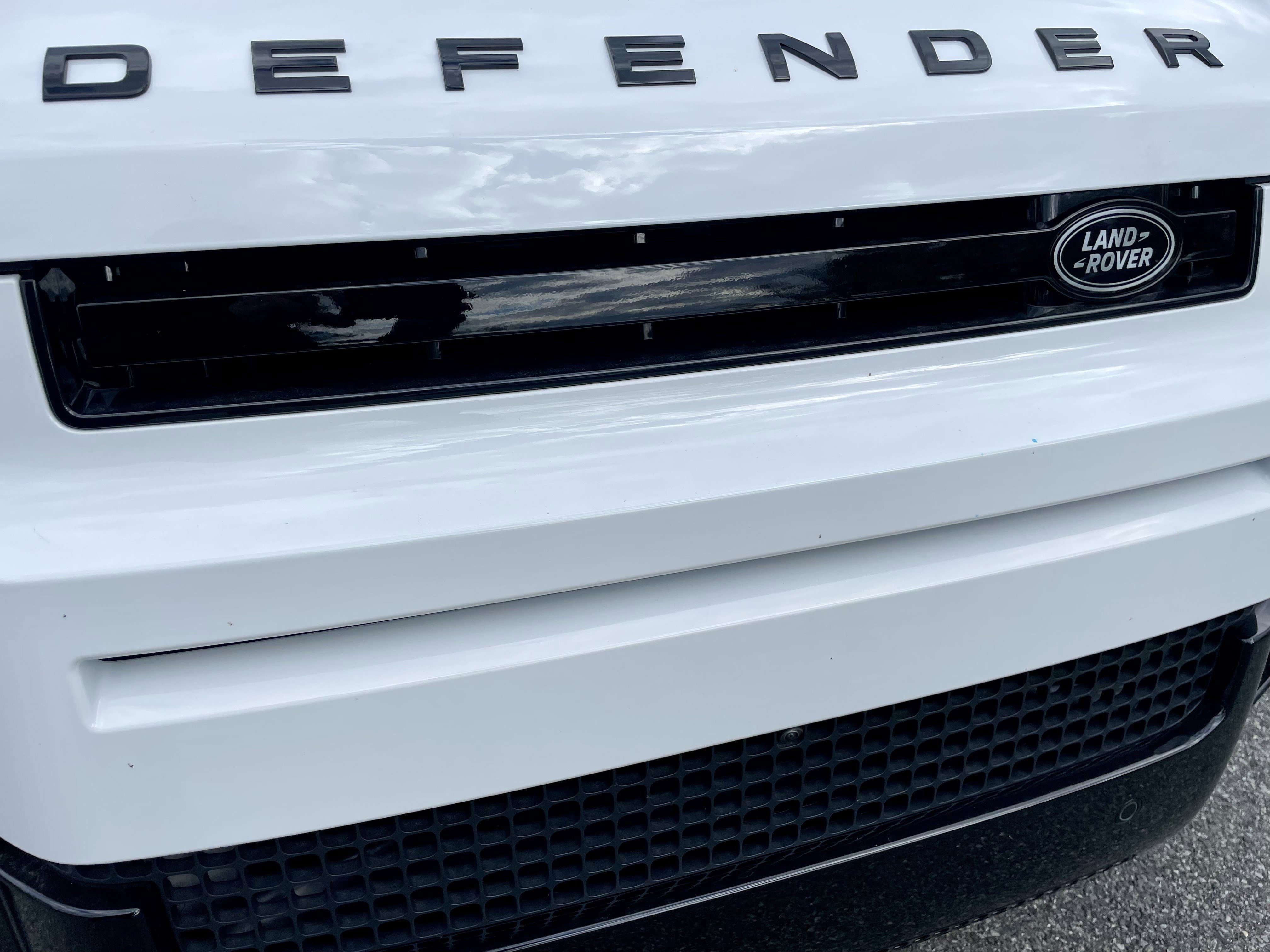 New 2026 Land Rover Defender 110 V8 image 32