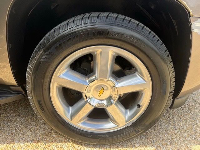 Used 2011 Chevrolet Tahoe LT RWD image 17