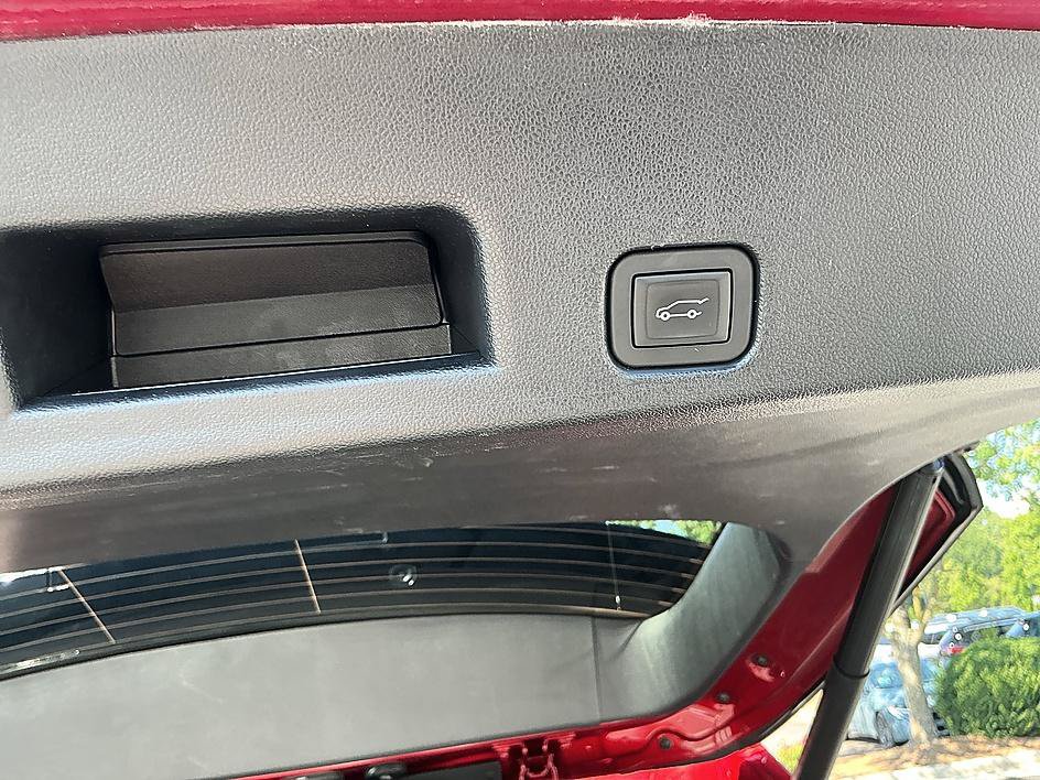 Used 2025 Buick Enclave Preferred FWD image 29
