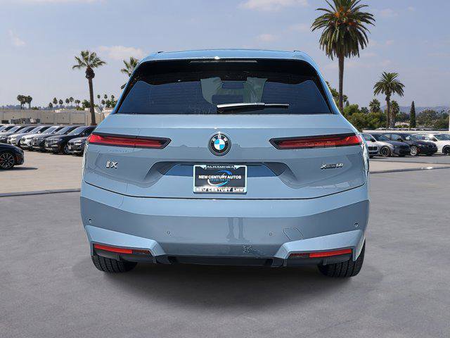 New 2026 BMW iX xDrive60 w/ Premium Package image 6